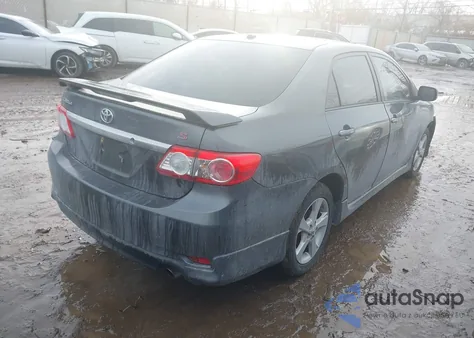 2011 Toyota Corolla S z USA, uszkodzony, nr VIN 2T1BU4EE4BC695486